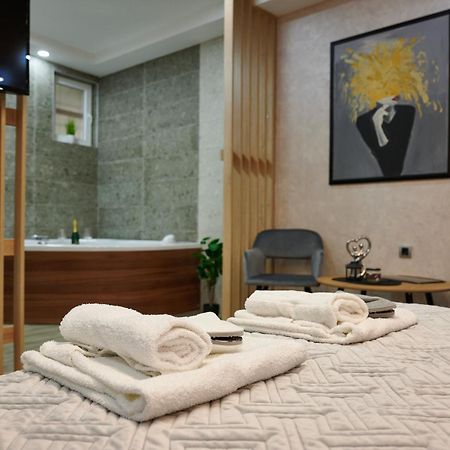 Vanimi Lux Apartmani Kikinda Ngoại thất bức ảnh