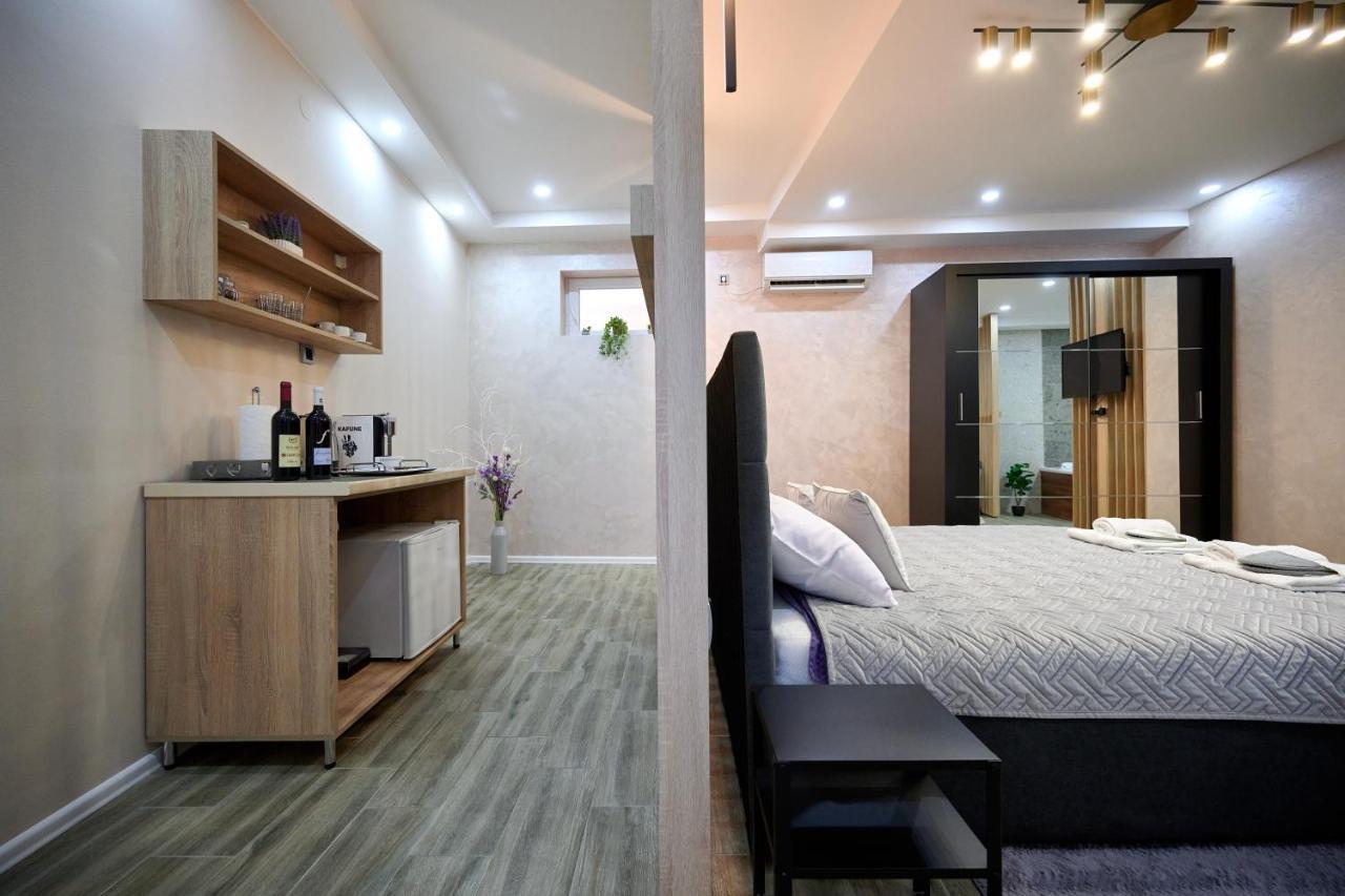 Vanimi Lux Apartmani Kikinda Ngoại thất bức ảnh