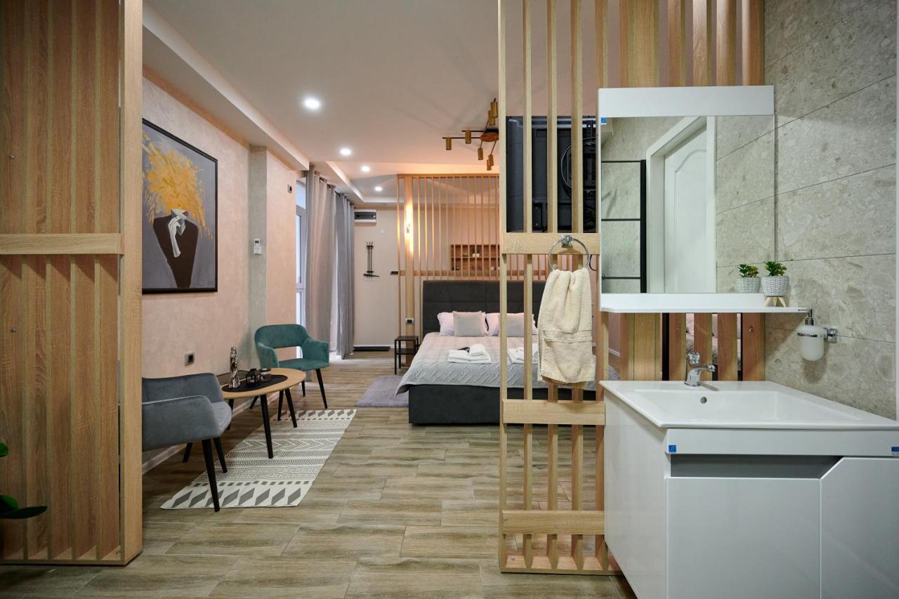 Vanimi Lux Apartmani Kikinda Ngoại thất bức ảnh