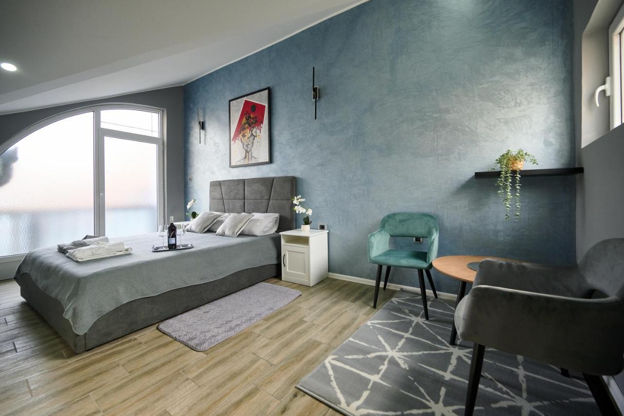 Vanimi Lux Apartmani Kikinda Ngoại thất bức ảnh