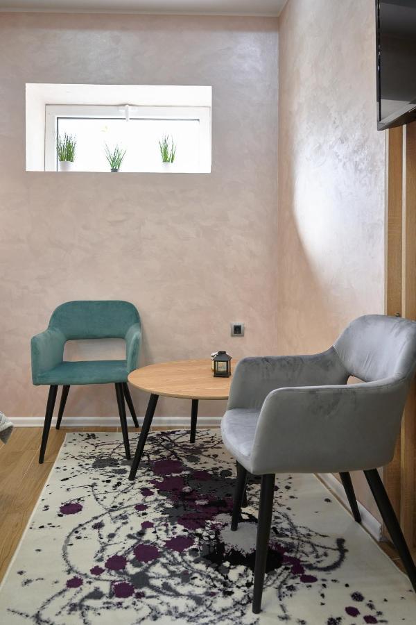 Vanimi Lux Apartmani Kikinda Ngoại thất bức ảnh