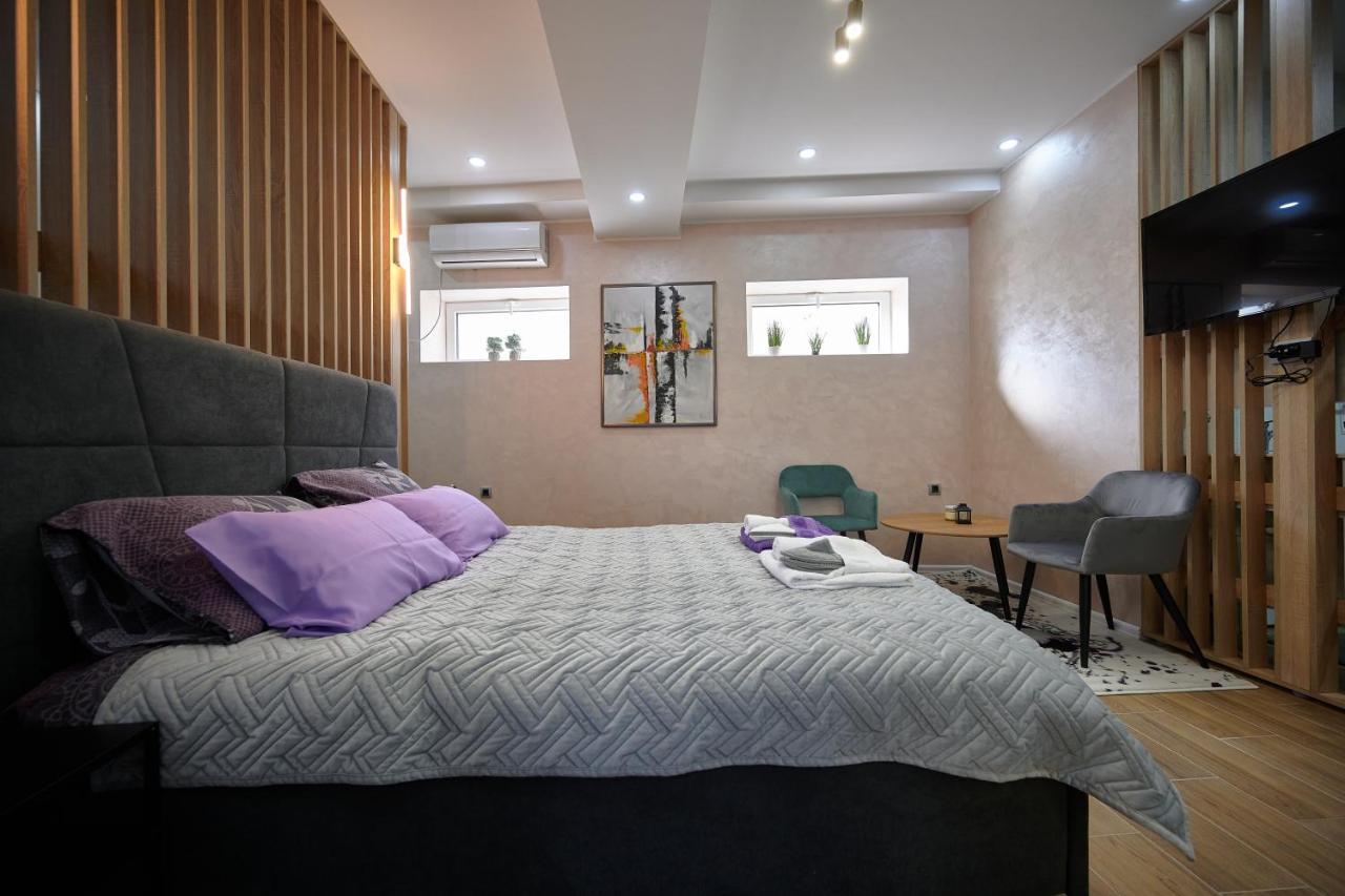 Vanimi Lux Apartmani Kikinda Ngoại thất bức ảnh