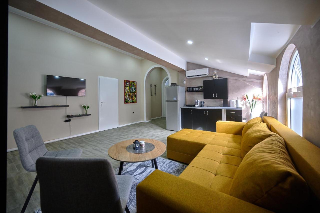 Vanimi Lux Apartmani Kikinda Ngoại thất bức ảnh