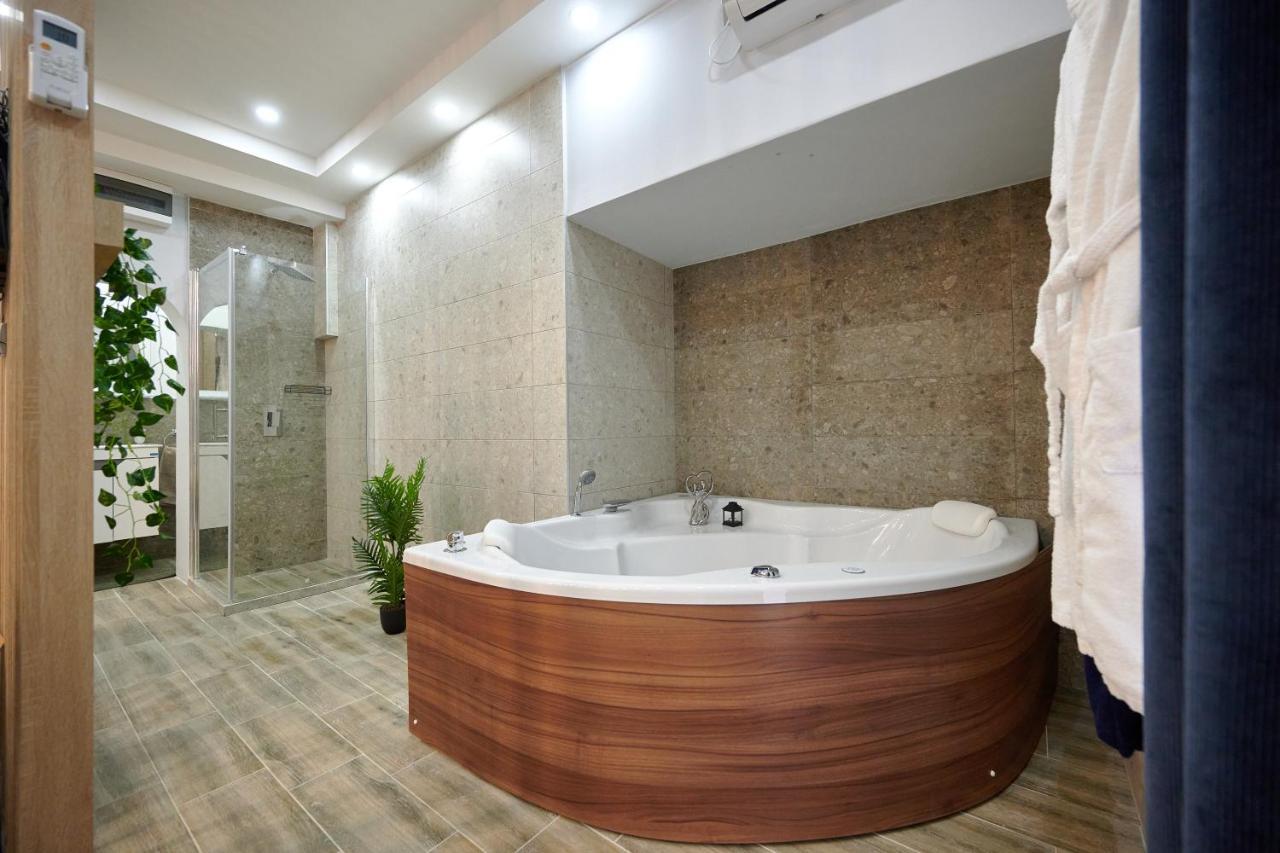 Vanimi Lux Apartmani Kikinda Ngoại thất bức ảnh