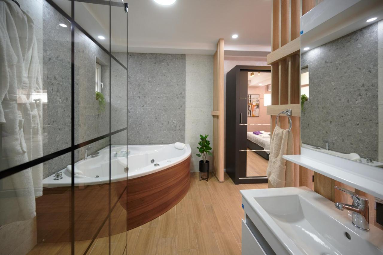 Vanimi Lux Apartmani Kikinda Ngoại thất bức ảnh