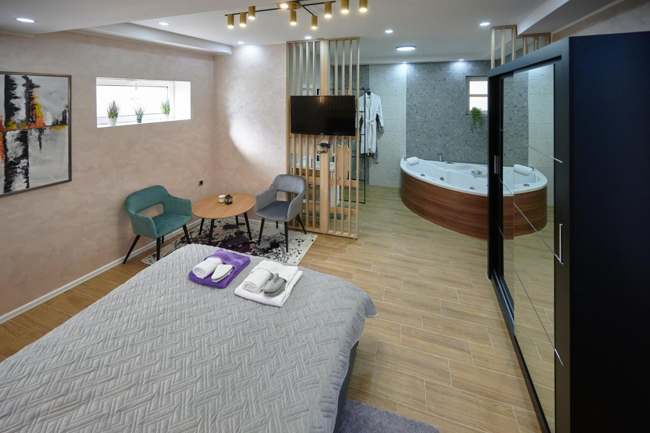 Vanimi Lux Apartmani Kikinda Ngoại thất bức ảnh