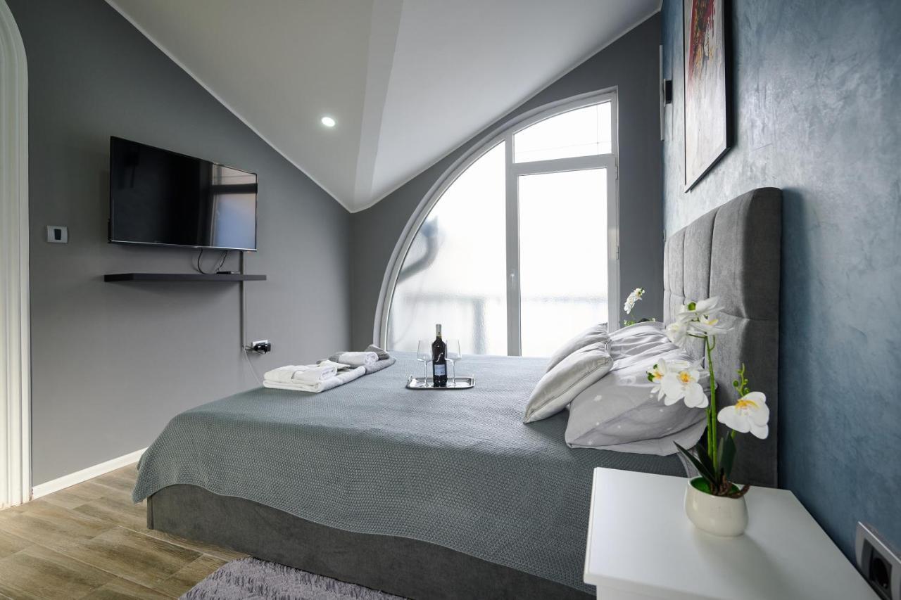 Vanimi Lux Apartmani Kikinda Ngoại thất bức ảnh